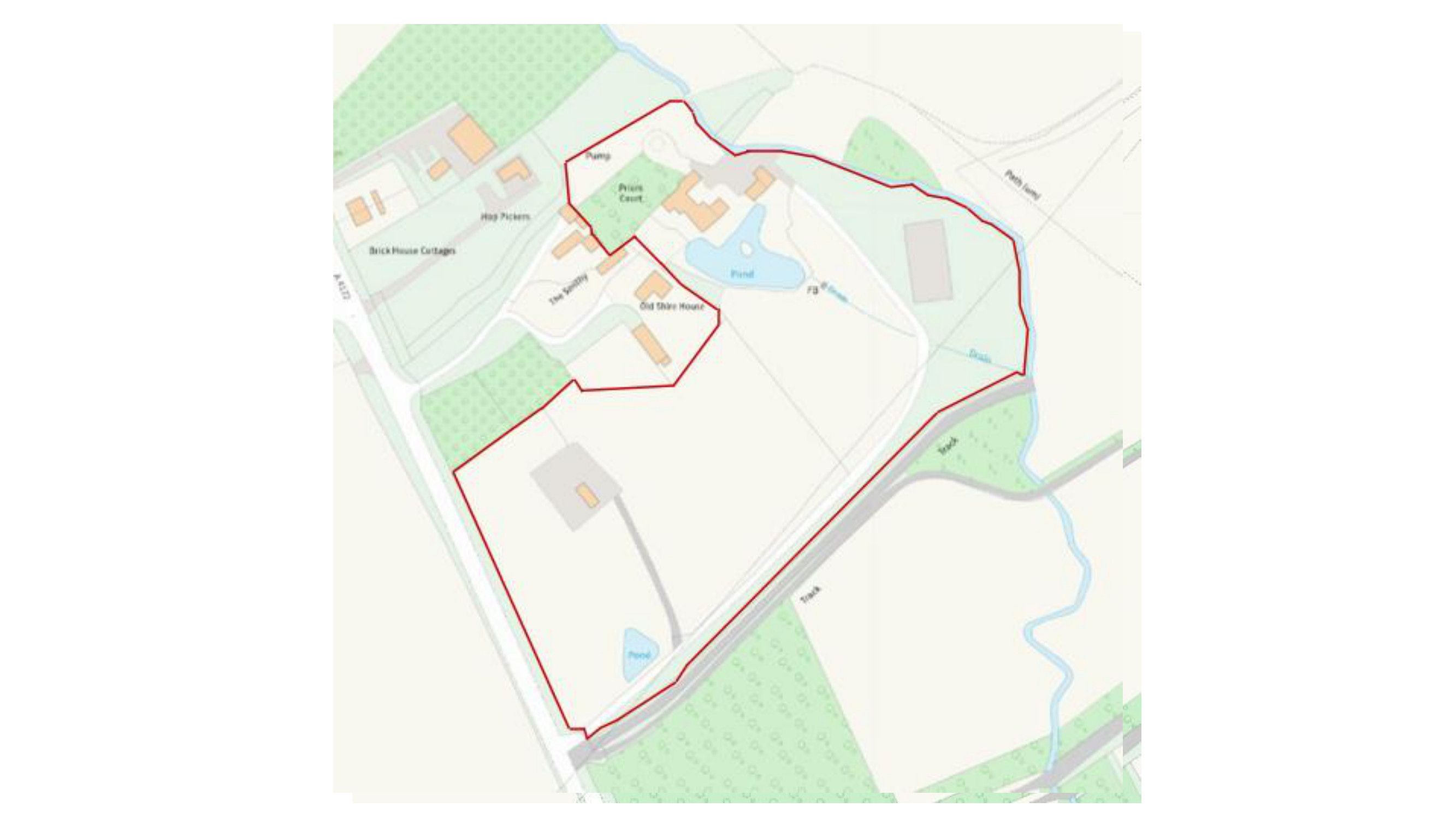 Site map of Priors Court, Aylton, showing the boundary of the property and surrounding grounds, track and outbuildings